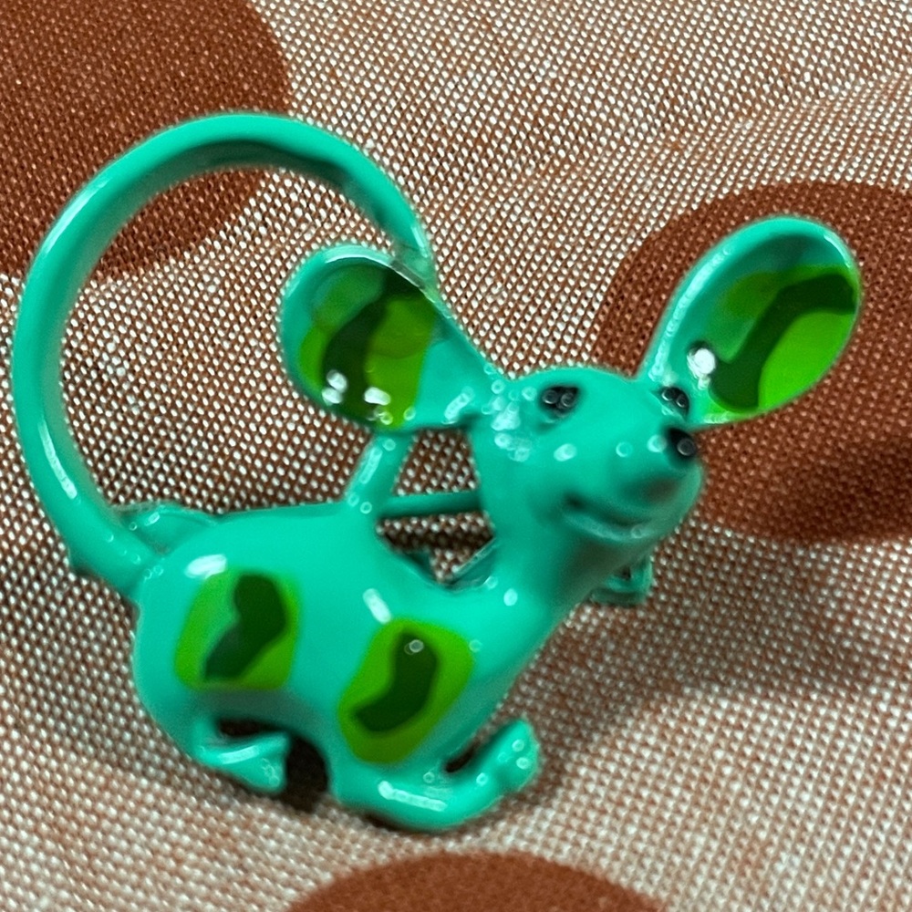 60’s Green enamel Mouse brooch